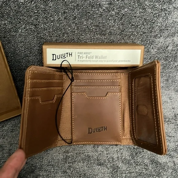 Duluth Fire Hose Tri-Fold Wallet new with box - Picture 5 of 9